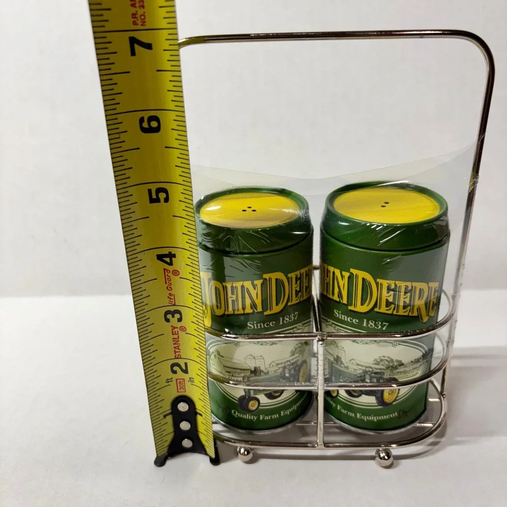New John Deere Utensil Caddy Salt and Pepper Shaker Set Green Yellow Metal‎